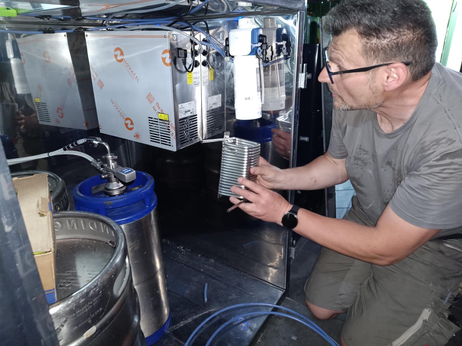 Wartung einer Bierzapfanlage
